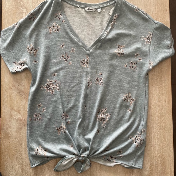 NWT Reitmans Tee - Picture 1 of 6